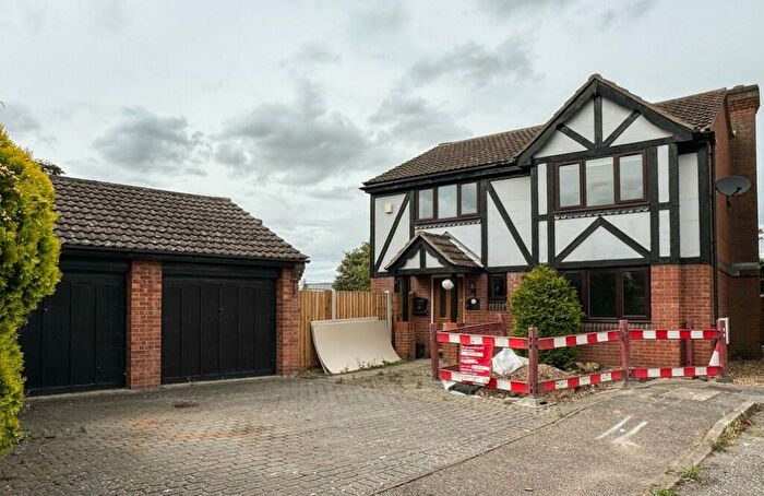 4 Bedroom Detached House To Rent In Wick Farm Road, St Lawrence Bay, CM0