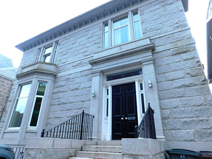 5 Bedroom Detached House To Rent In King's Gate, West End, Aberdeen, AB15