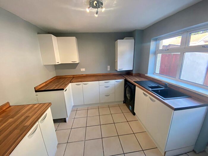 3 Bedroom House To Rent In Snead Court, Top Valley, NG5
