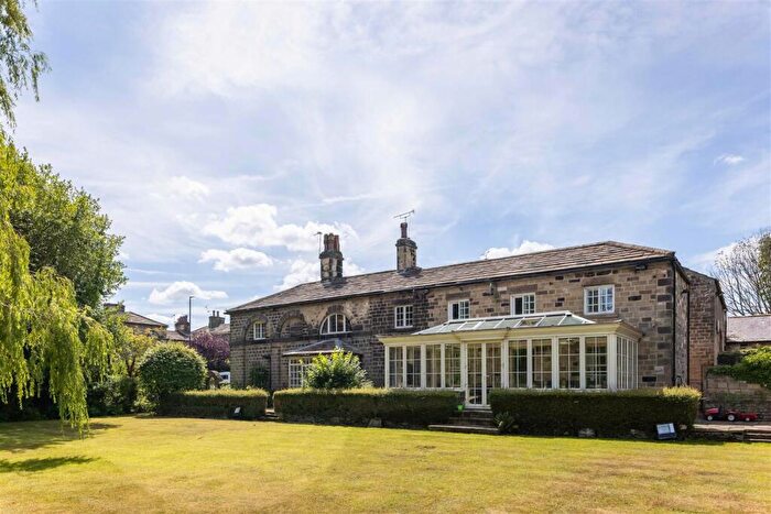 6 Bedroom Detached House For Sale In The Avenue, Harewood, LS17
