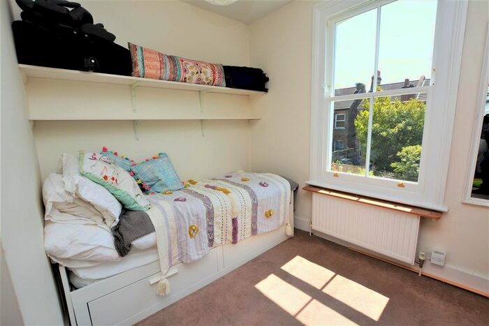 3 Bedroom Semi-Detached House For Sale In Warren Road, Colliers Wood, London, SW19