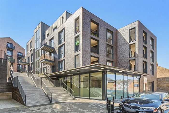 Studio To Rent In Leigh Street, High Wycombe, HP11