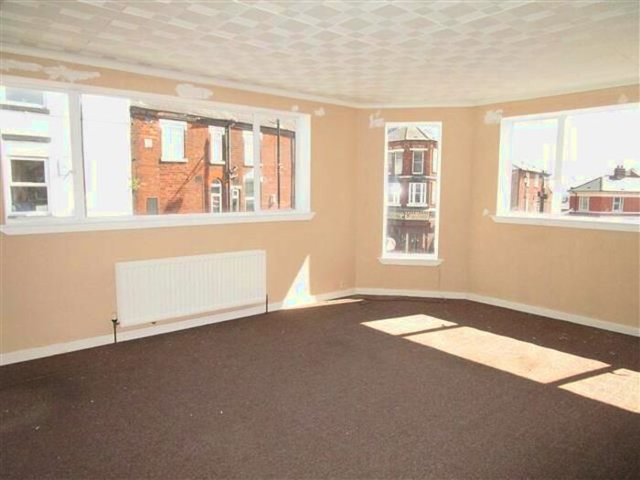3 Bedroom Flat To Rent In Walsall Street, Wednesbury, WS10