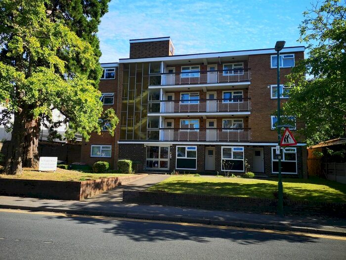 1 Bedroom Flat To Rent In Cedar Road, Sutton, SM2