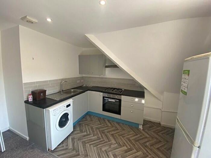 1 Bedroom Flat To Rent In Richmond Road, Cardiff, CF24