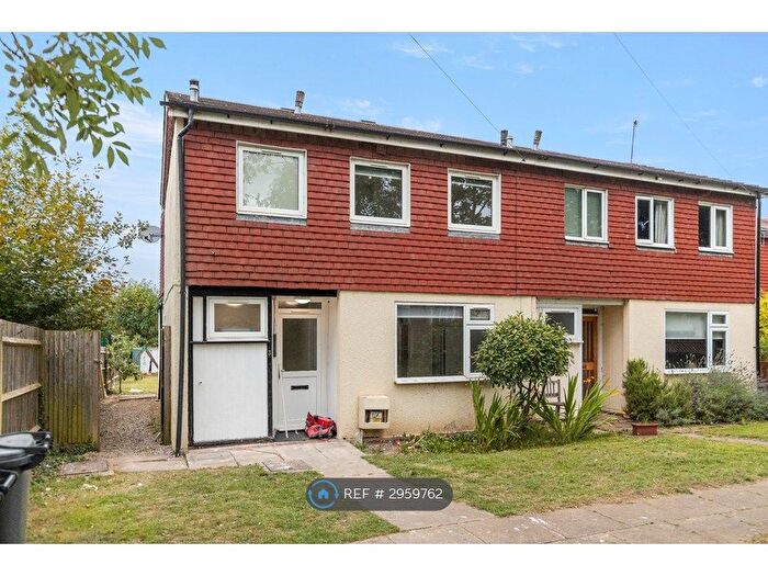 Studio To Rent In Bushey, Bushey, WD23