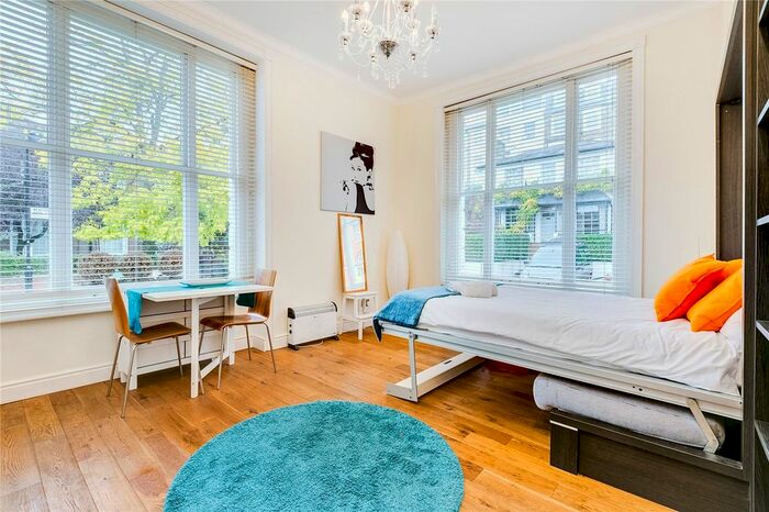 Studio To Rent In Newton Road, London, W2