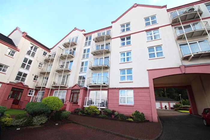 2 Bedroom Flat For Sale In Cragburn Gate, Albert Road, Gourock, PA19