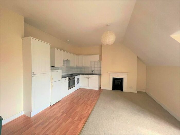 1 Bedroom Flat To Rent In Riverdale Gardens, Twickenham, TW1