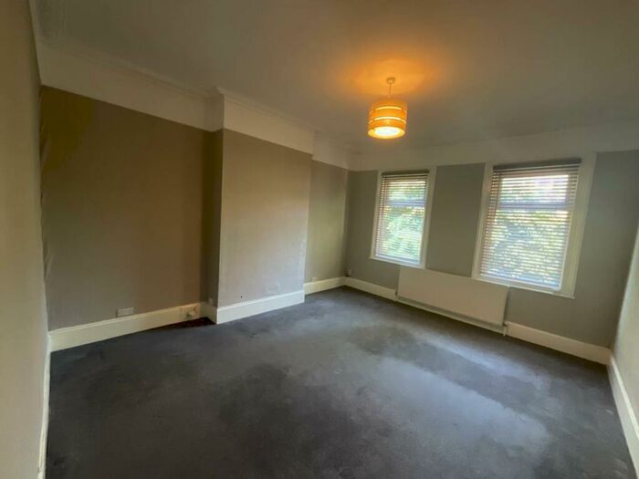 1 Bedroom Flat To Rent In Bulwer Road, Leytonstone, London, E11