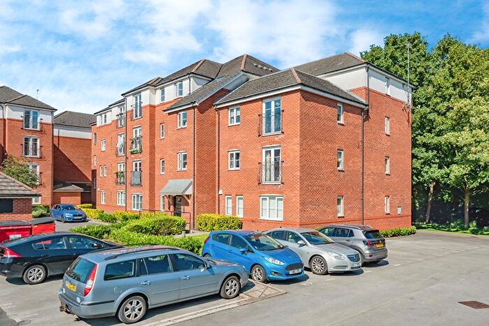 2 Bedroom Flat For Sale In St. Michaels View, Widnes, Cheshire, WA8