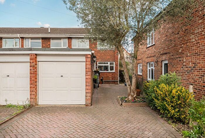 3 Bedroom Semi Detached House For Sale In Nursery Road, Tunbridge Wells, Kent, TN4