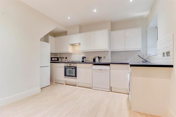 2 Bedroom Apartment To Rent In Cranleigh, GU6