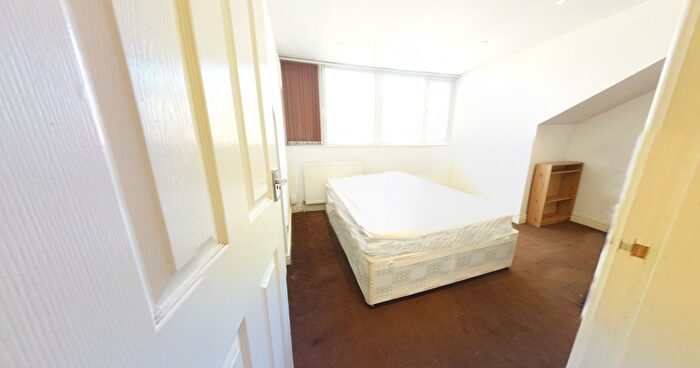 1 Bedroom Flat To Rent In The Village Street, Leeds, LS4