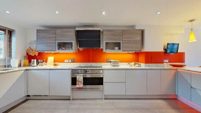 4 Bedroom Town House To Rent In Windsor, Berkshire, SL4