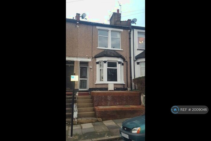 3 Bedroom Terraced House To Rent In Chancelot Road, London, SE2