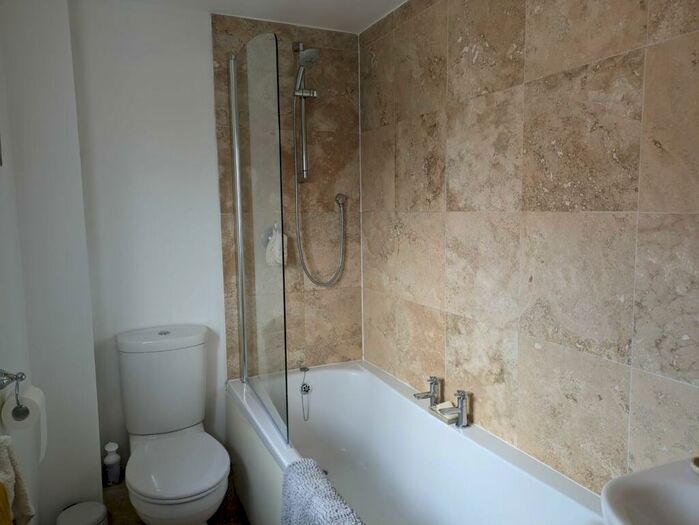 2 Bedroom House To Rent In Chestnut Drive, Bulkington, Devizes, SN10