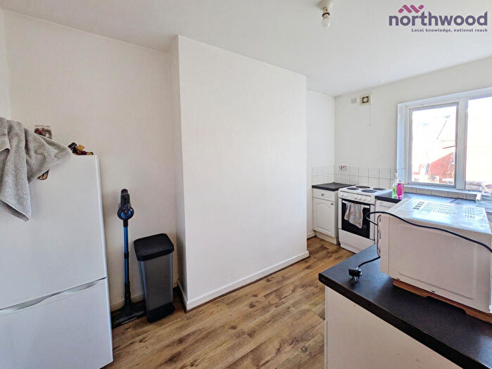 1 Bedroom Flat To Rent In Bernard Street, Southampton, SO14