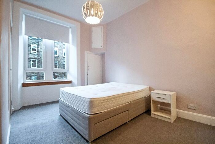1 Bedroom Flat To Rent In Torrisdale Street, Queens Park, Glasgow, G42