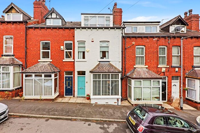 3 Bedroom Terraced House For Sale In Wilton Grove, Meanwood, Leeds, LS6