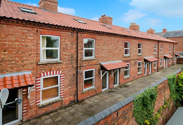 2 Bedroom Cottage To Rent In Lenton Terrace, Millgate, Newark, NG24