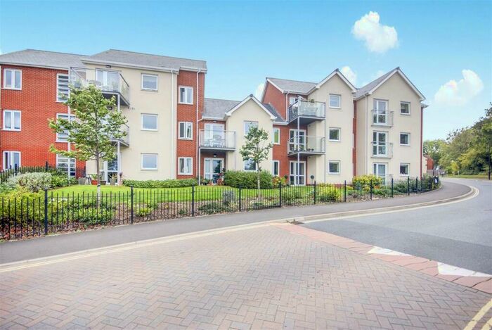 1 Bedroom Apartment For Sale In Somers Brook Court, Newport, Isle Of Wight, PO30