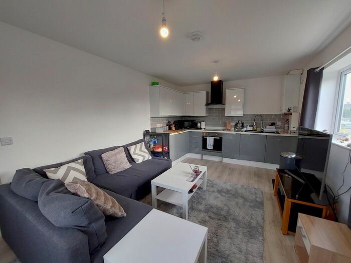 1 Bedroom Flat To Rent In Hampton Lane, Blackfield, Southampton, SO45