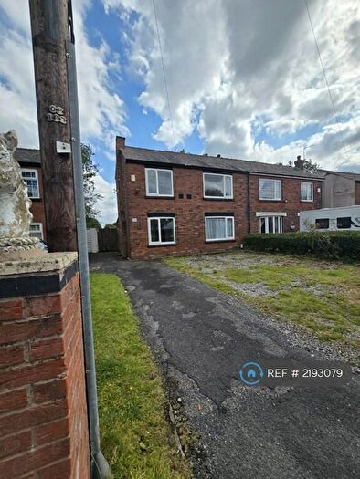 3 Bedroom Semi-Detached House To Rent In Philips Park Road East, Whitefield, Manchester, M45