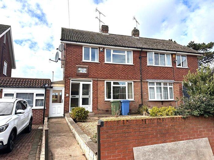 3 Bedroom Semi-Detached House To Rent In Holmhurst Close, Worksop, S81