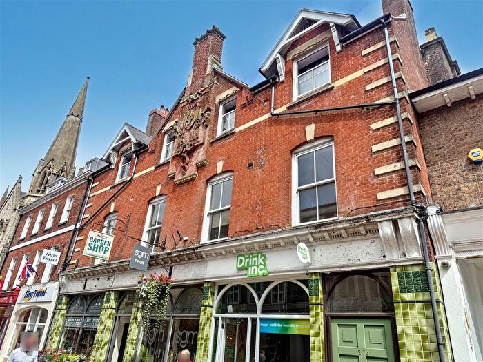 2 Bedroom Flat To Rent In South Street, Dorchester, Dorset, DT1