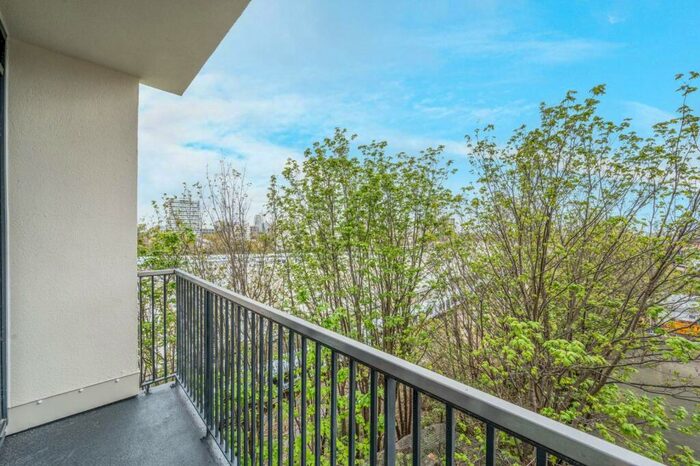 1 Bedroom Flat To Rent In Lumiere Apartments, St Johns Hill, St John's Hill, London, SW11