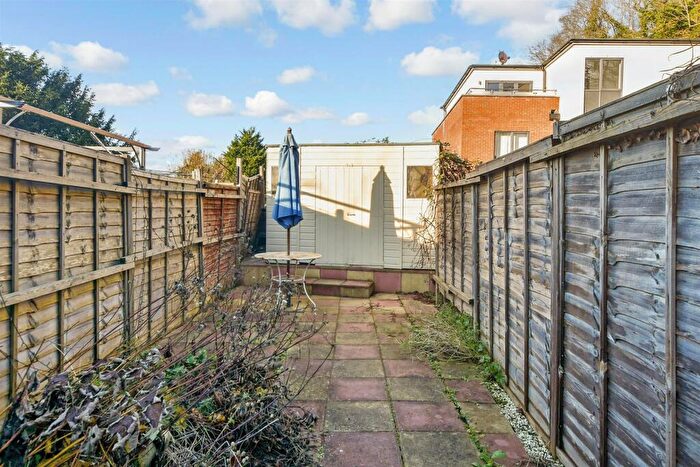 3 Bedroom Terraced House For Sale In Hillbury Road, Whyteleafe, Surrey, CR3