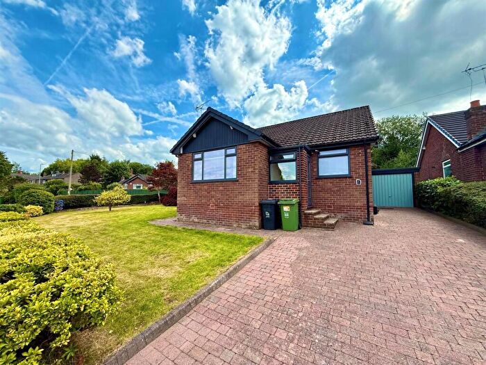 2 Bedroom Bungalow For Sale In Ashwood Road, Disley, Stockport, SK12