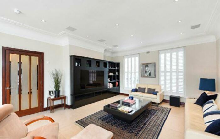 6 Bedroom Detached House To Rent In Hampstead, NW3