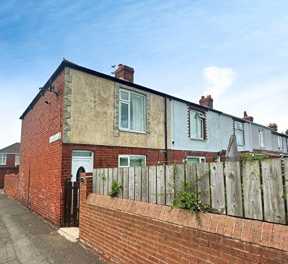 3 Bedroom End Of Terrace House For Sale In Holmwood Avenue, Newbiggin-By-The-Sea, NE64