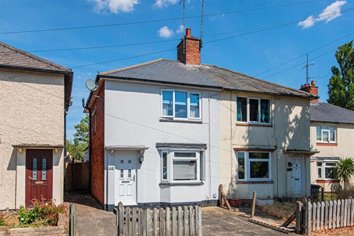 2 Bedroom House For Sale In The Headlands, Market Harborough, LE16