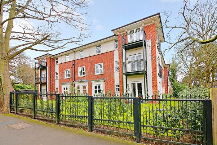 2 Bedroom Flat To Rent In Green Lane, Northwood, HA6