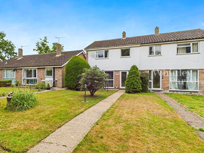 3 Bedroom Semi-Detached House For Sale In Beech Way, Dickleburgh, IP21