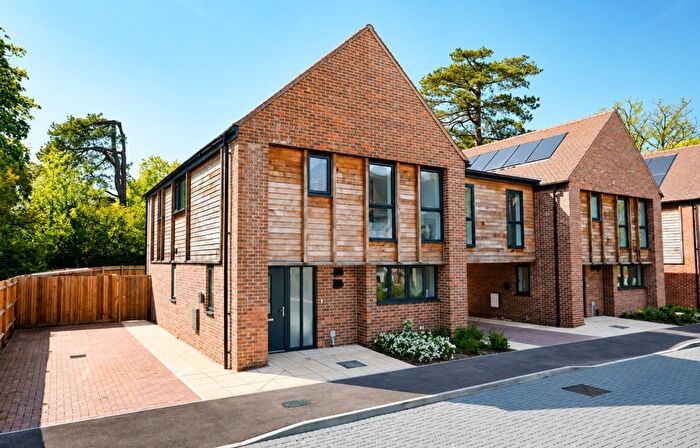3 Bedroom Link Detached House For Sale In Horsgate Rise, Cuckfield, RH17