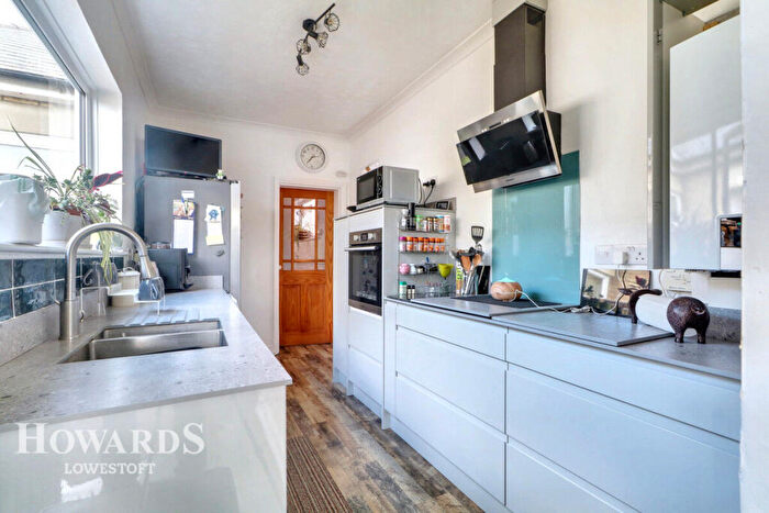 1 Bedroom Semi-Detached Bungalow For Sale In Green Lane, Kessingland, NR33