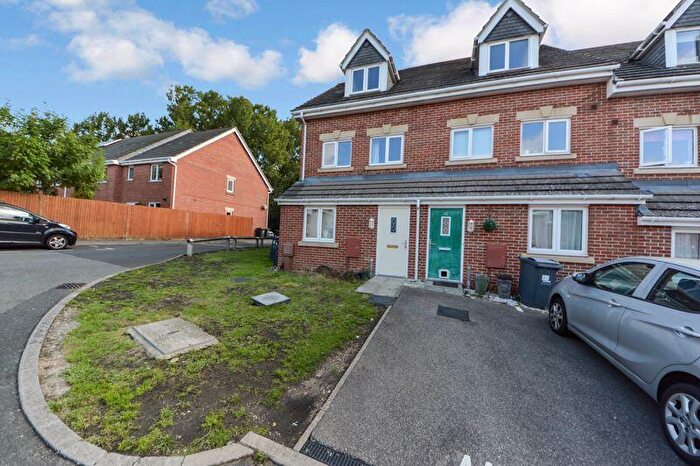 2 Bedroom Maisonette To Rent In Billys Copse, Havant, PO9