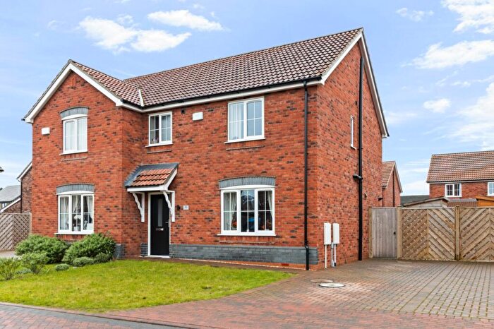 3 Bedroom Semi Detached House For Sale In Elswick Hopper Close, Brigg, North Lincolnshire, DN20