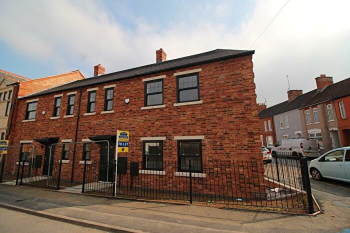 3 Bedroom Terraced House To Rent In Windmill Road, Rushden, NN10