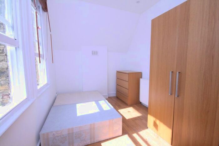 2 Bedroom Flat To Rent In Middleton Grove, Holloway, N7