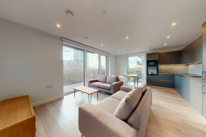 2 Bedroom Apartment To Rent In Park Central East, London, SE1