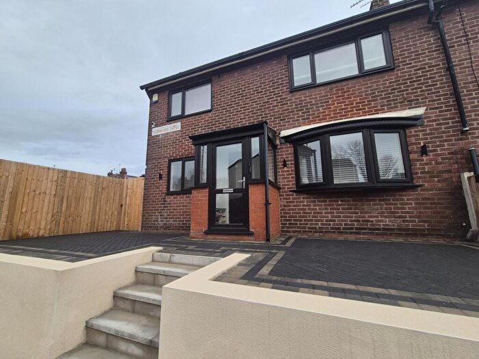 3 Bedroom Semi-Detached House To Rent In Stamford Drive, Stalybridge, SK15