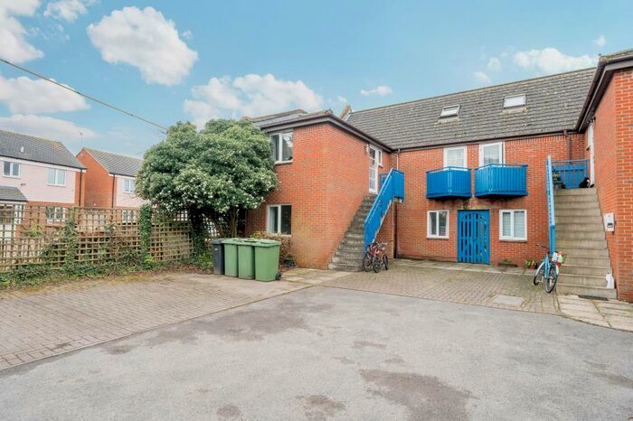 2 Bedroom Apartment To Rent In Wilsham Road, Abingdon, OX14