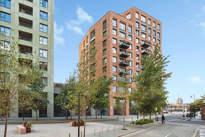 2 Bedroom Flat For Sale In Dipper Drive, London, E3
