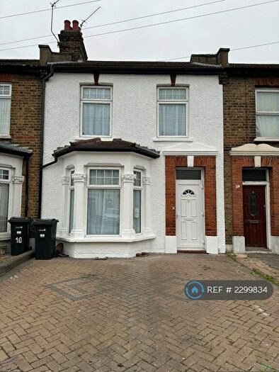 3 Bedroom Terraced House To Rent In Chester Road, Ilford, IG3