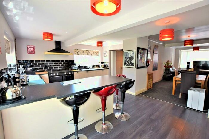 3 Bedroom Semi-Detached House To Rent In Warbreck Hill Road, Blackpool, FY2